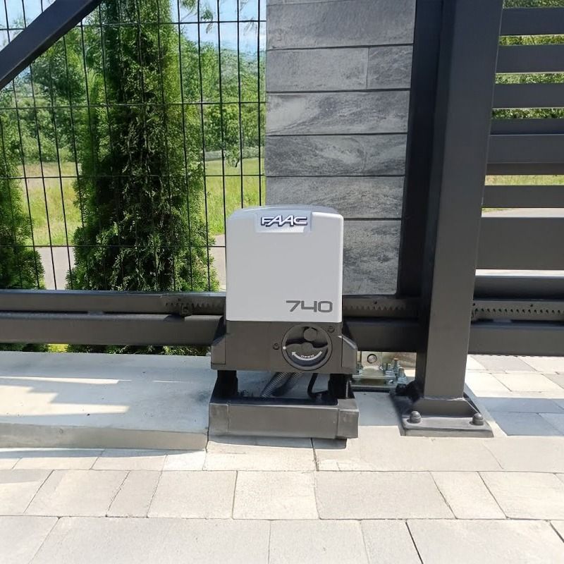 DELTA 2 - 740 zestaw FAAC do bram przesuwnych o maksymalnej wadze 500 kg